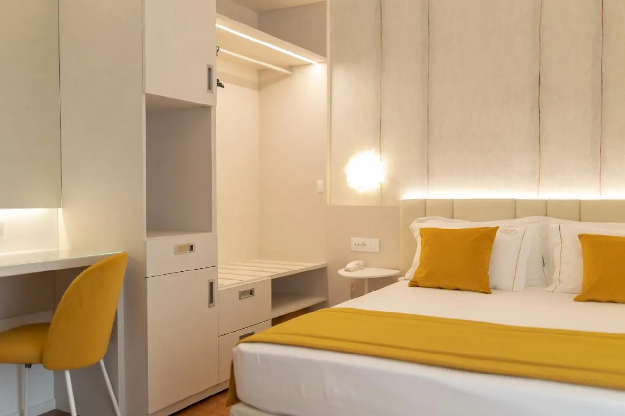 Hotel Imperia 리도 디 예솔로 3*,