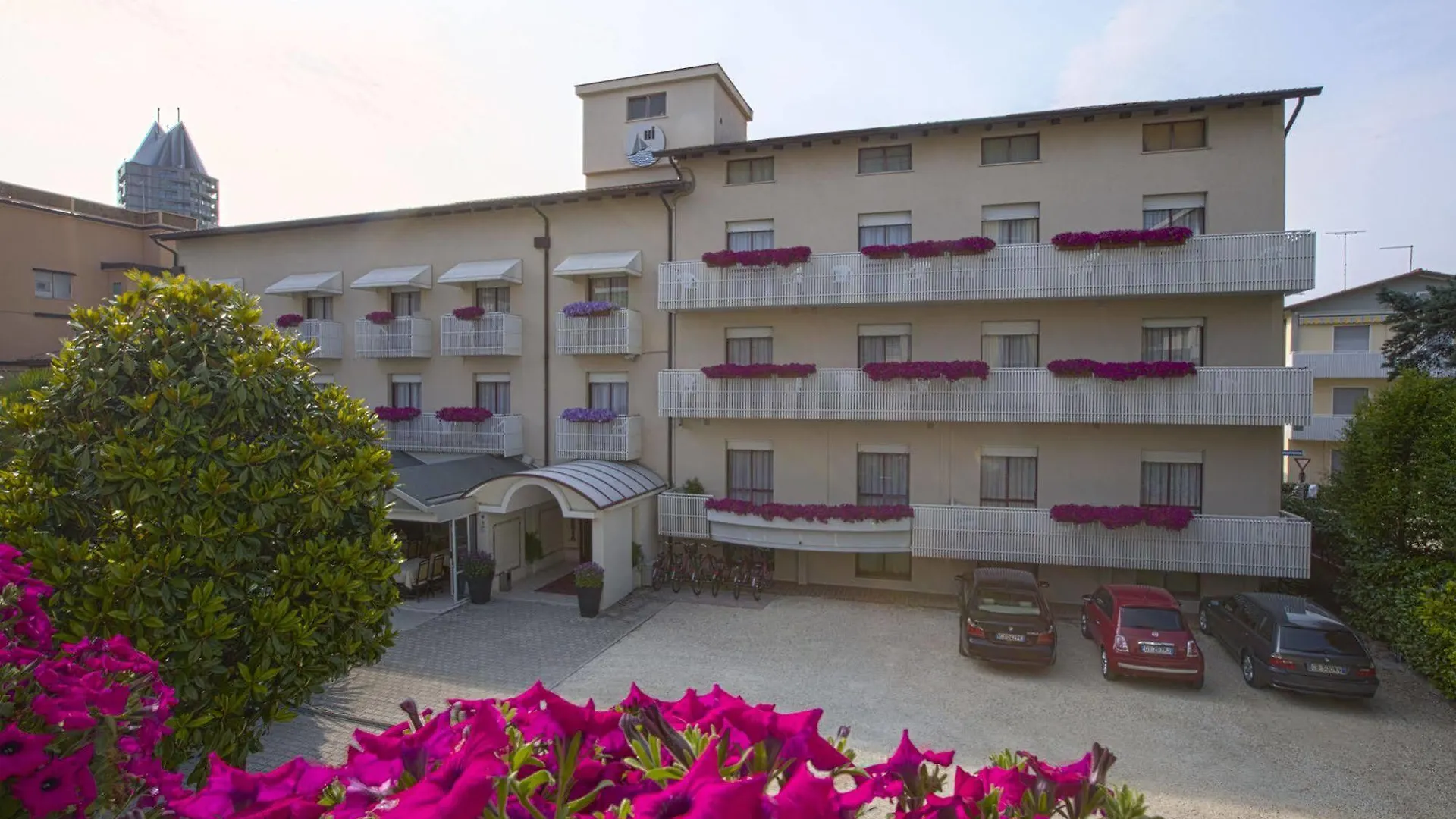 ***  Hotel Imperia 리도 디 예솔로 이탈리아
